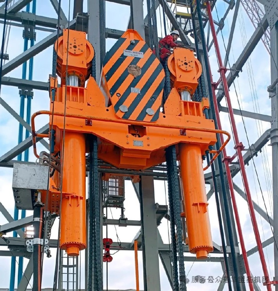 寶石機(jī)械配套的我國首套270t深水油氣鉆井補(bǔ)償系統(tǒng)順利交付投產(chǎn)